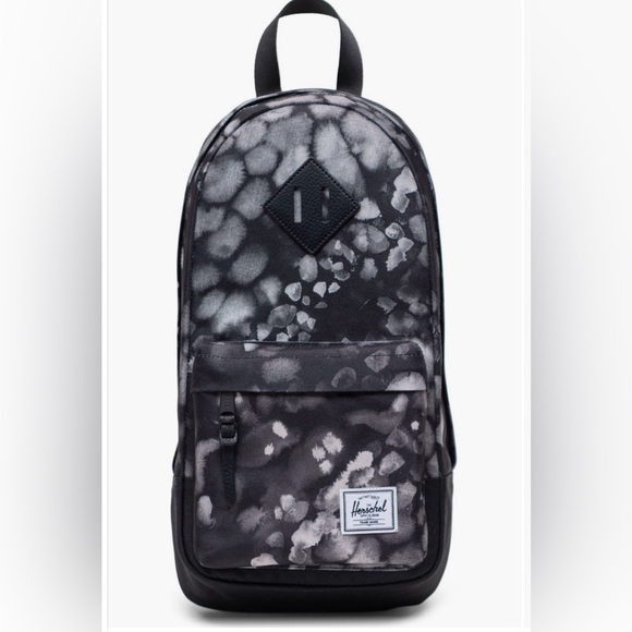 black animals backpack herschel SUPPLY CO. CLASSIC XL this streamlined backpack keeps your daily carry simple Herschel Heritage Backpack Black Herschel
